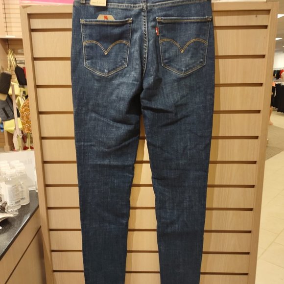 Levi's® Women's 721™ High-Rise Skinny Jeans - Picture 7 of 10